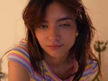 webcam girl ellelure_ live cam image #12010947