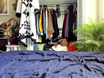webcam girl pretendlunch live cam image #4796258