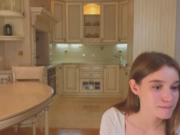 webcam girl harrieteasley live cam image #10737010