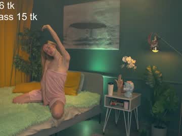 webcam girl lolly_bella_ live cam image #602432
