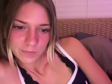 webcam girl oliviahansleyy live cam image #9970565