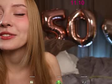 webcam girl lissa_meooow live cam image #10738499