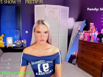 webcam girl blush_mikki live cam image #10412138