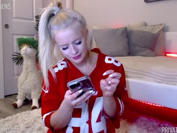 webcam girl oliviaowens live cam image #1863083