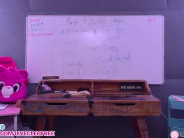 webcam girl livecleo live cam image #9889916