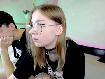 webcam couple williamandmia live cam image #4181028