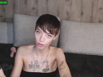 webcam girl agelina_summer live cam image #413861