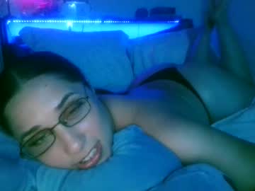 webcam girl queenouid live cam image #10557540