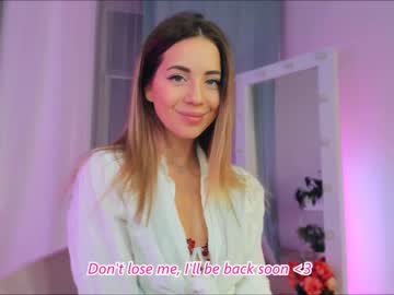 webcam girl emmi_rosee live cam image #8319154