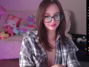 webcam girl queen_kitty1818 live cam image #12325462
