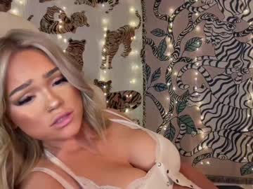webcam girl ari_02 live cam image #7157365