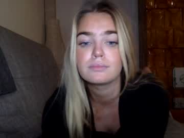 webcam girl littlemaryjane19 live cam image #5071686