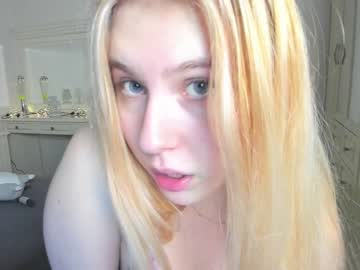 webcam girl strip_by_christel live cam image #4002517