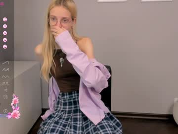 webcam girl maydaguy live cam image #10692340