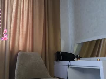 webcam girl white_lime live cam image #10542804