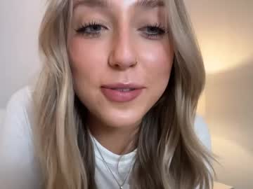 webcam girl lovelyyylivyyy live cam image #10510939