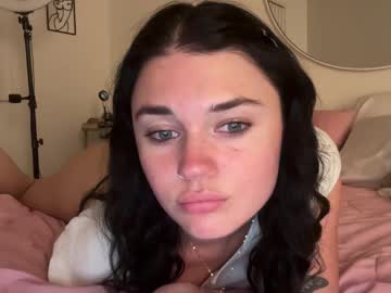 webcam girl queencassidyy live cam image #11208159