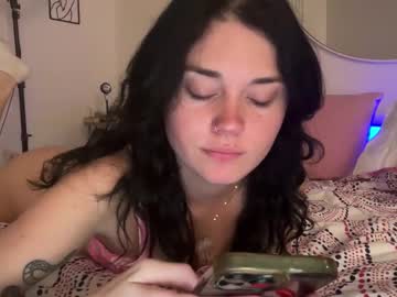 webcam girl queencassidyy live cam image #11383630