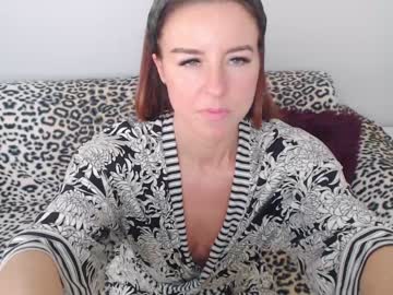 webcam girl emerald_kittycat live cam image #7763662