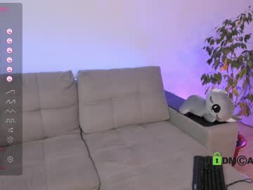 webcam girl lonelyflowerr live cam image #8737076