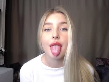 webcam girl cute18cute live cam image #7943585