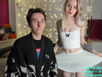 webcam girl eve_n_tracy live cam image #4393286