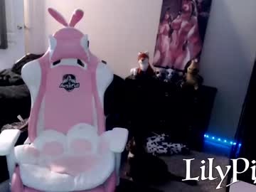 webcam girl lilypixel live cam image #3299492