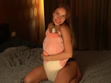 webcam girl 2girls_1dream live cam image #6235998