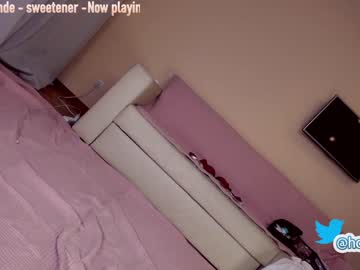 webcam girl hollyextra live cam image #3506229