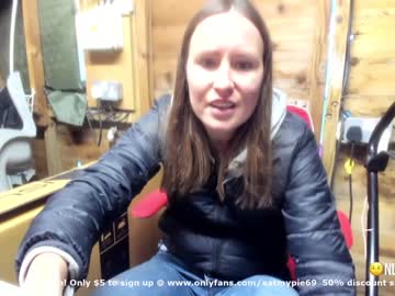 webcam girl eatmypie69 live cam image #1350275