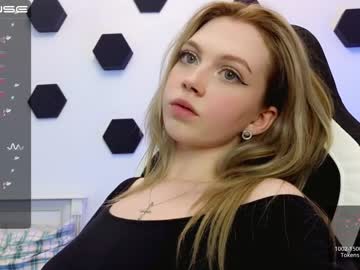 webcam girl small_blondee live cam image #6195025