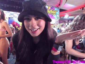 webcam girl violetttflowers live cam image #4741302