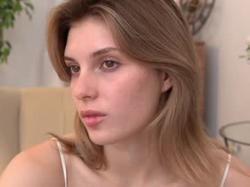 webcam girl refined_style live cam image #10711029