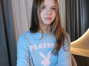 webcam girl merciabawden live cam image #10213547