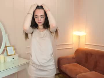webcam girl missing_kitten live cam image #6183514