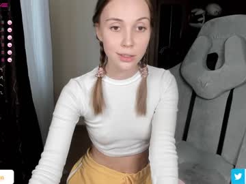 webcam girl merrilyn live cam image #7743293
