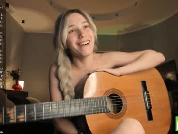 webcam girl margarethowell live cam image #11093680