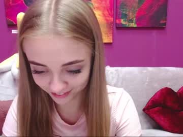 webcam girl minihollyq live cam image #801729