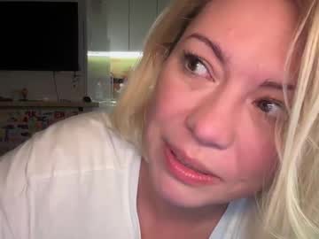 webcam girl kiradivine live cam image #11026252