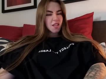 webcam girl strawberryjamx live cam image #8071681