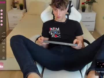 Screenshot from james_mils live webcam sex show
