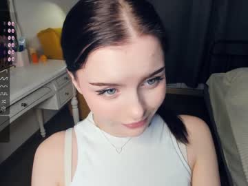 webcam girl cute_caprice live cam image #7536139