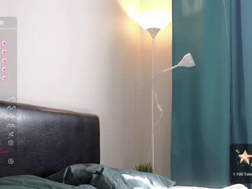 webcam girl small_blondee live cam image #7176849