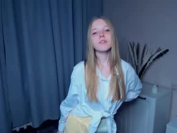 webcam girl hug_honestly live cam image #7771654
