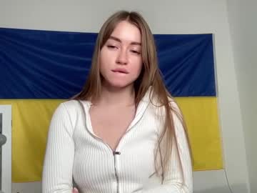 webcam girl strawberryjamx live cam image #1735200