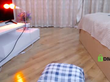 webcam girl shy_blondiee live cam image #5055775