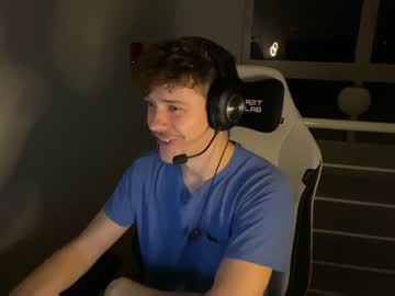 webcam man ironthud live cam image #7412125