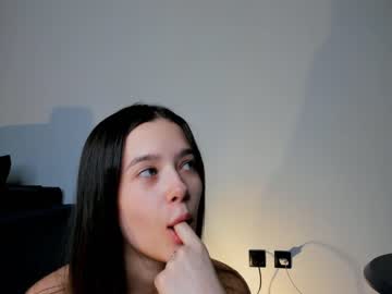 webcam girl emilybatee live cam image #5301264