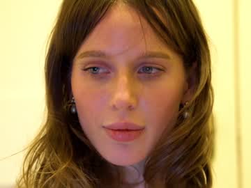 webcam girl ellaa91 live cam image #779018