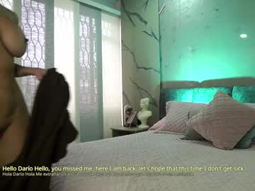 webcam girl nina_mon live cam image #10600724